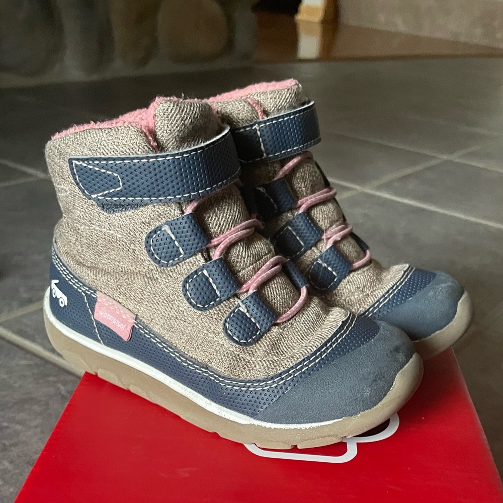SKR Sam Waterproof Navy boots (GUC)